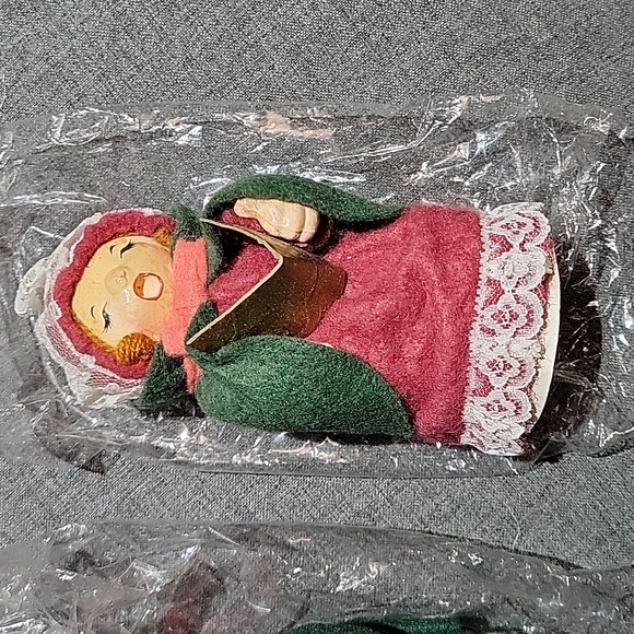 Christmas TREES decoration by innovation made taiwan singer figure canada Noël - Picture 2 of 13